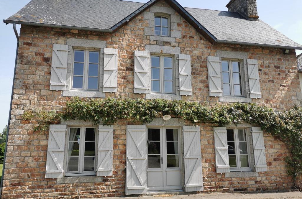 Saint-Pierre-Langers House | La Vallée