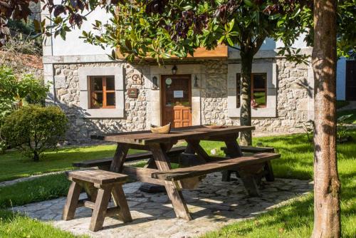 Pendueles House | La Vega de Pendueles