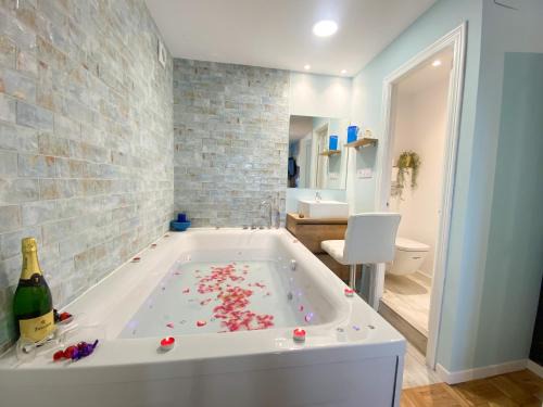 Distrito Sur Apartment | La Veiguela de Gijón II, con plaza de garaje y jacuzzi incluido