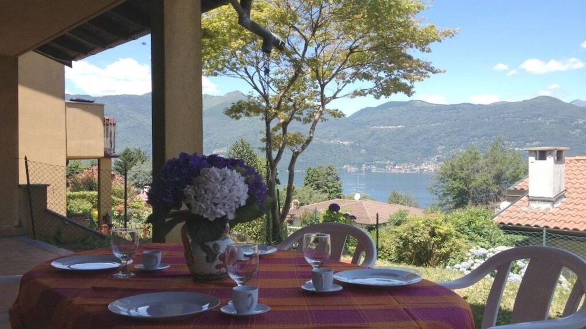 Germignaga House | la Veranda Comfortable holiday residence