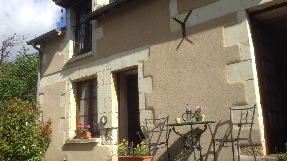 Saint-Remy-sur-Creuse Cottage | La Vieille Ferme, a farmhouse Gite by the River Creuse
