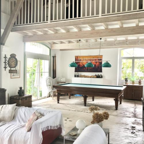 Pomas House | la vieille gare