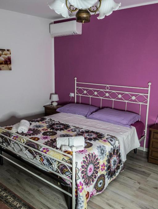 Tarzo Bed & Breakfast | LA VIGNA FIORITA B&b