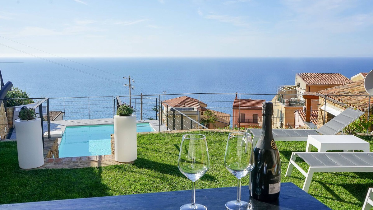 Sant'Ambrogio Villa | LA VILLA DEL BORGO CEFALù - sicilian dream CIR 19082027C205997
