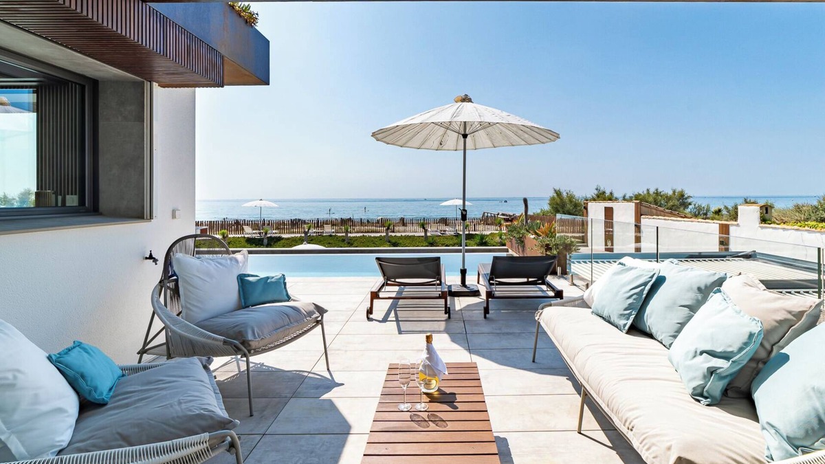 Frontignan Hotel | La Villa Miramar