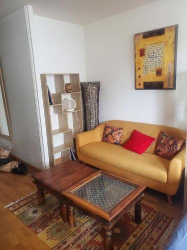 Bel-Air Nord Apartment | La voûte céleste - Studio cosy calme & lumineux à Paris