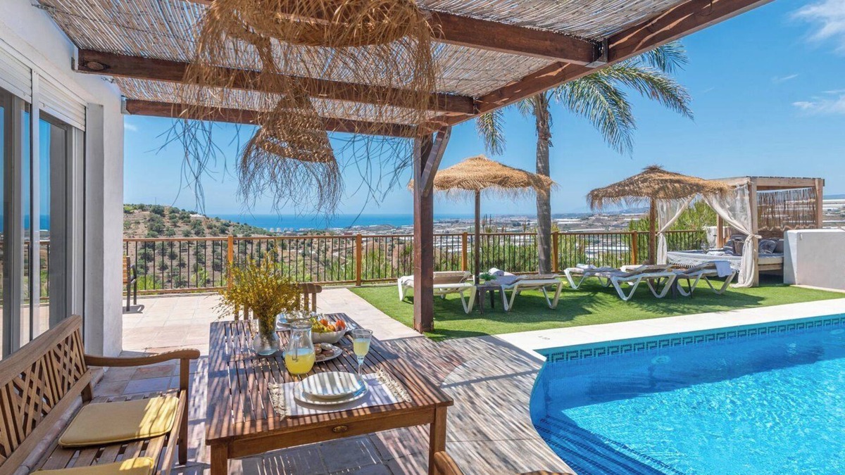 Algarrobo Villa | La Yedra Algarrobo by Ruralidays