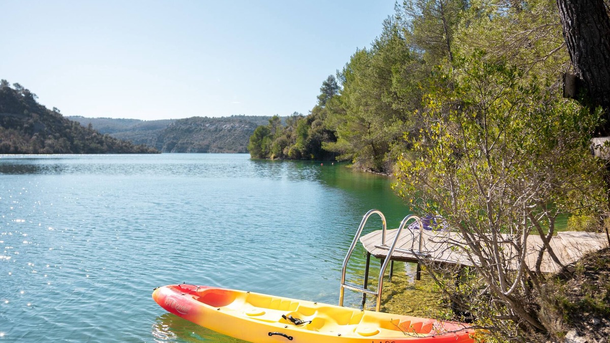 Esparron-de-Verdon Villa | Lac Esparron de Verdon Villa with stunning views and private access to the lake