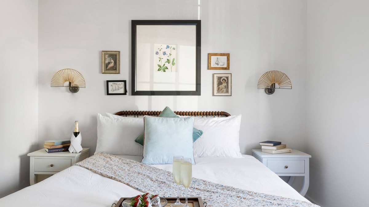 Cannonborough Elliotborough Apartment | Lady Helène No. 1: Stylish Comfort Steps from King