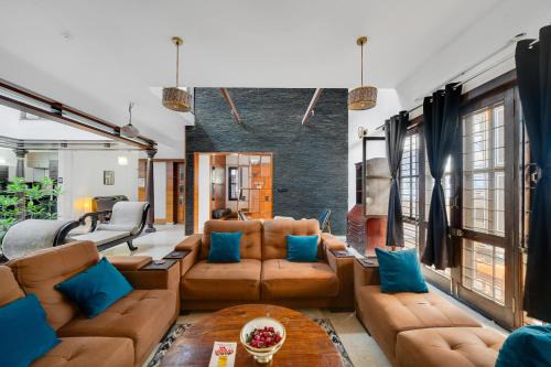 Whitefield Villa | Lagoon Luxe 4-Bedrooms Pool Luxury Villa by Spacez