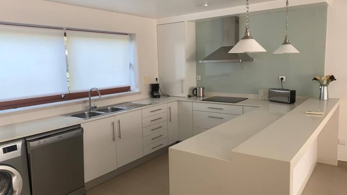 Casalinho House | Lagoon Pearl Modern House with Private Pool 1