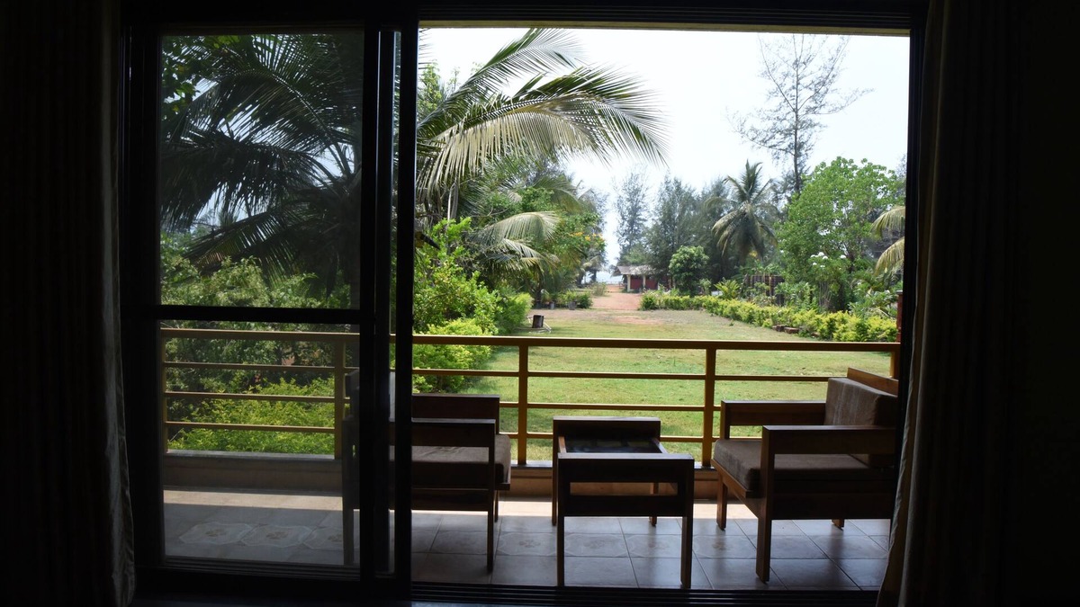 Murud-Harnai Hotel | Laguna Beach Resort Murud