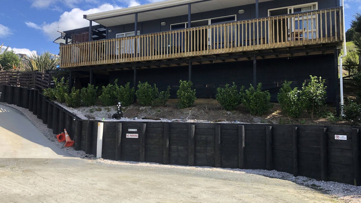 Cable Bay House | Laid Back , Clean, Family accommodation, Pet Friendly.