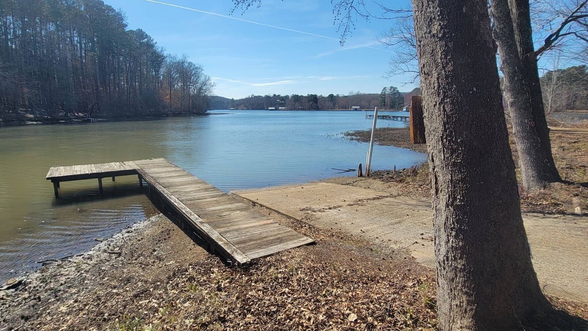Groveoak Cabin | Lake Access/Private Boat Launch Cabin with Game Room!