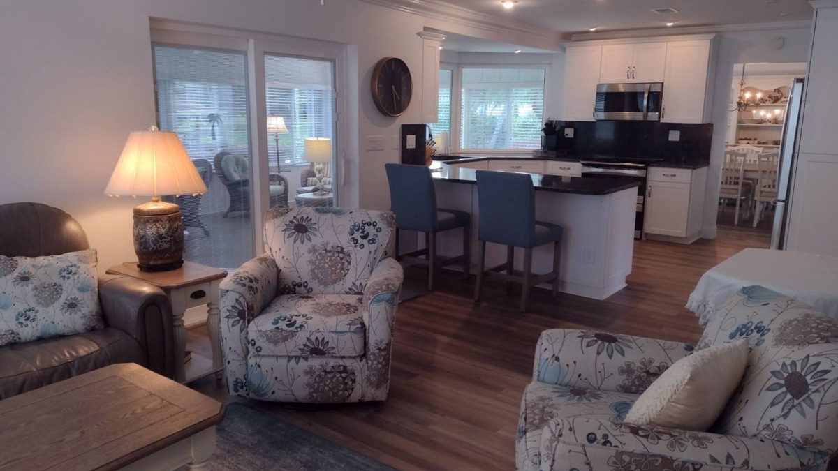 Lake Placid House | Lake AccessnWell Appointed 2 bed 2 bath sleep 6