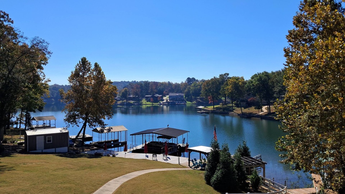 Cherokee Village House | Lake and boat life!nLake Rental in a dead-end street.