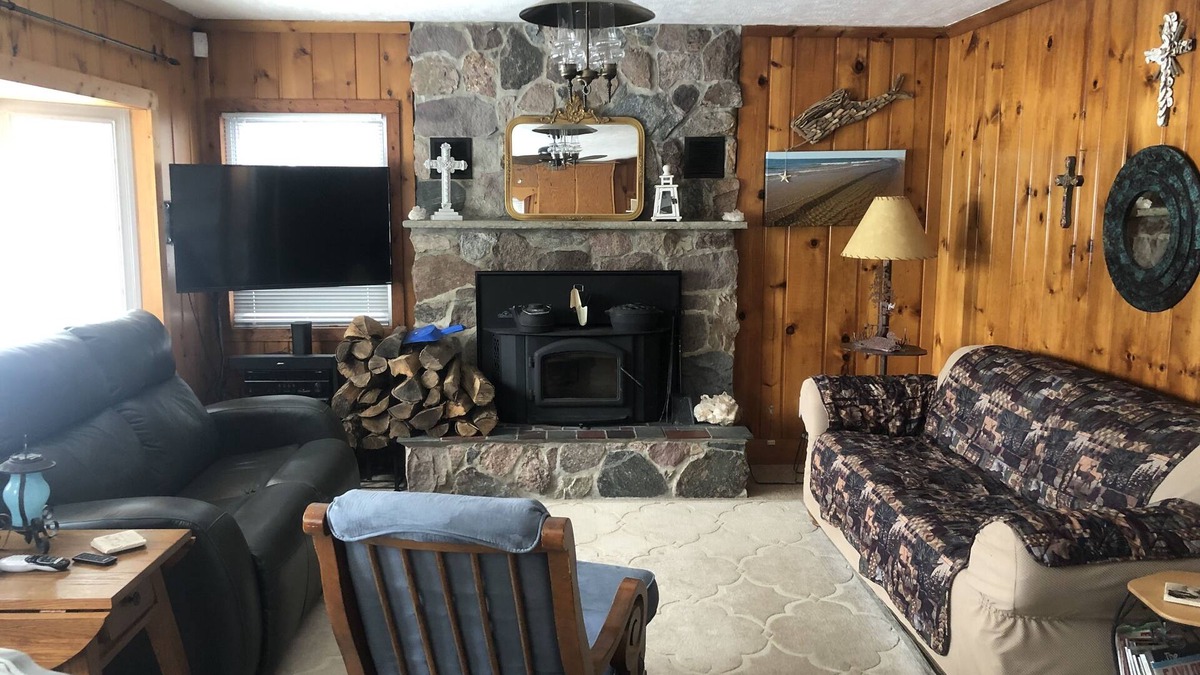 Mancelona Cottage | Lake And Trails Lodge