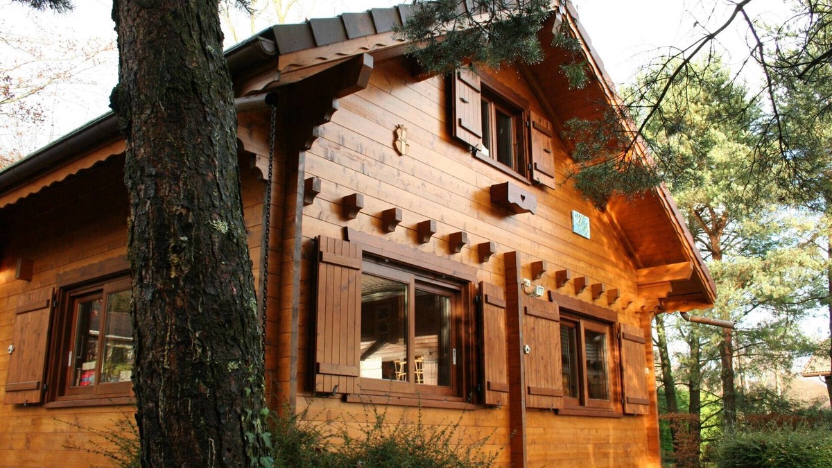 Chaparon Ski Chalet | Lake Annecy - Lathuile 74210, charming cottage lake and mountains view