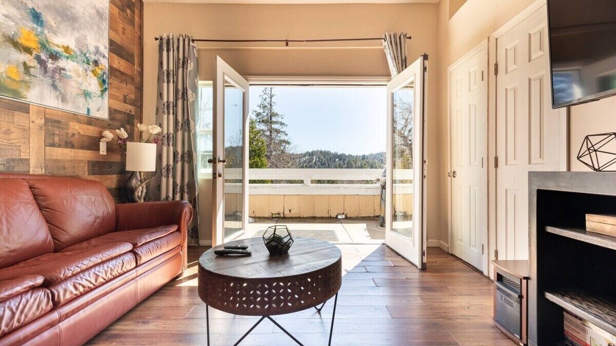 Meadow Bay House | Lake Arrowhead Villas