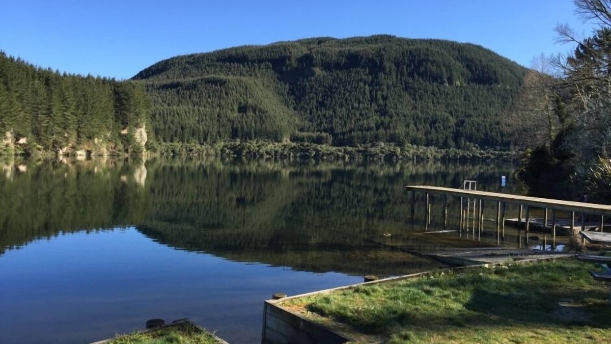 Atiamuri House | Lake Atiamuri Bach - Wakeboard, Mountain Bike Base