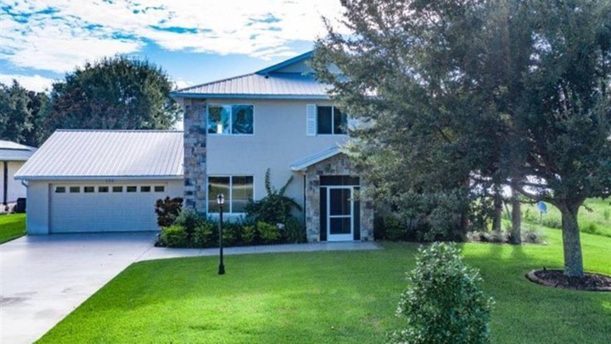 Placid Lakes House | Lake August Lake House