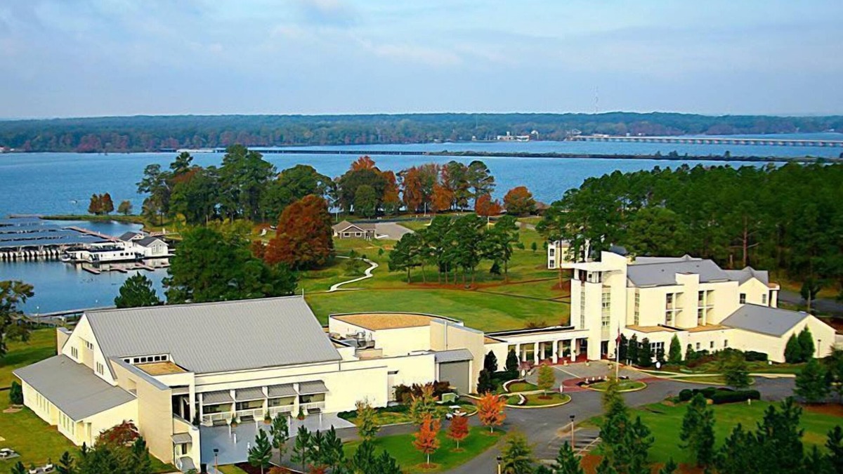 Cordele Hotel | Lake Blackshear Resort & Golf Club