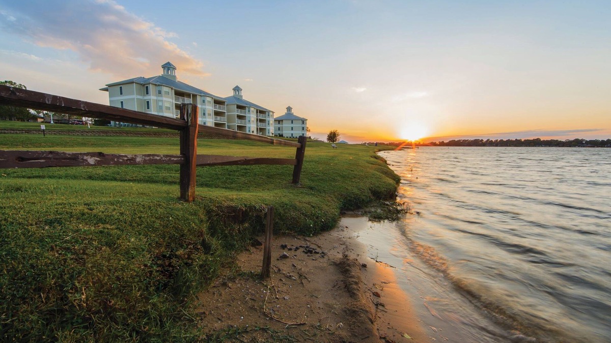 Conroe Villa | Lake Conroe Vacation | 5 Pools + 18-Hole Mini Golf