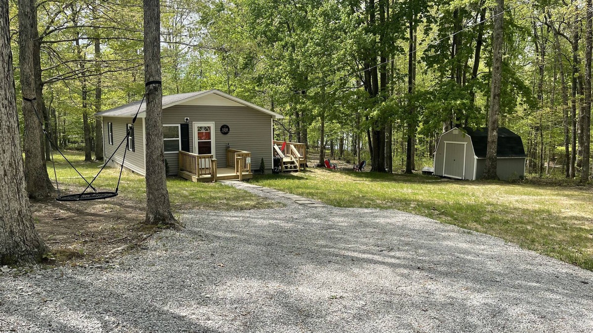 Sparta Cottage | Lake Cottage minutes away from downtown Sparta