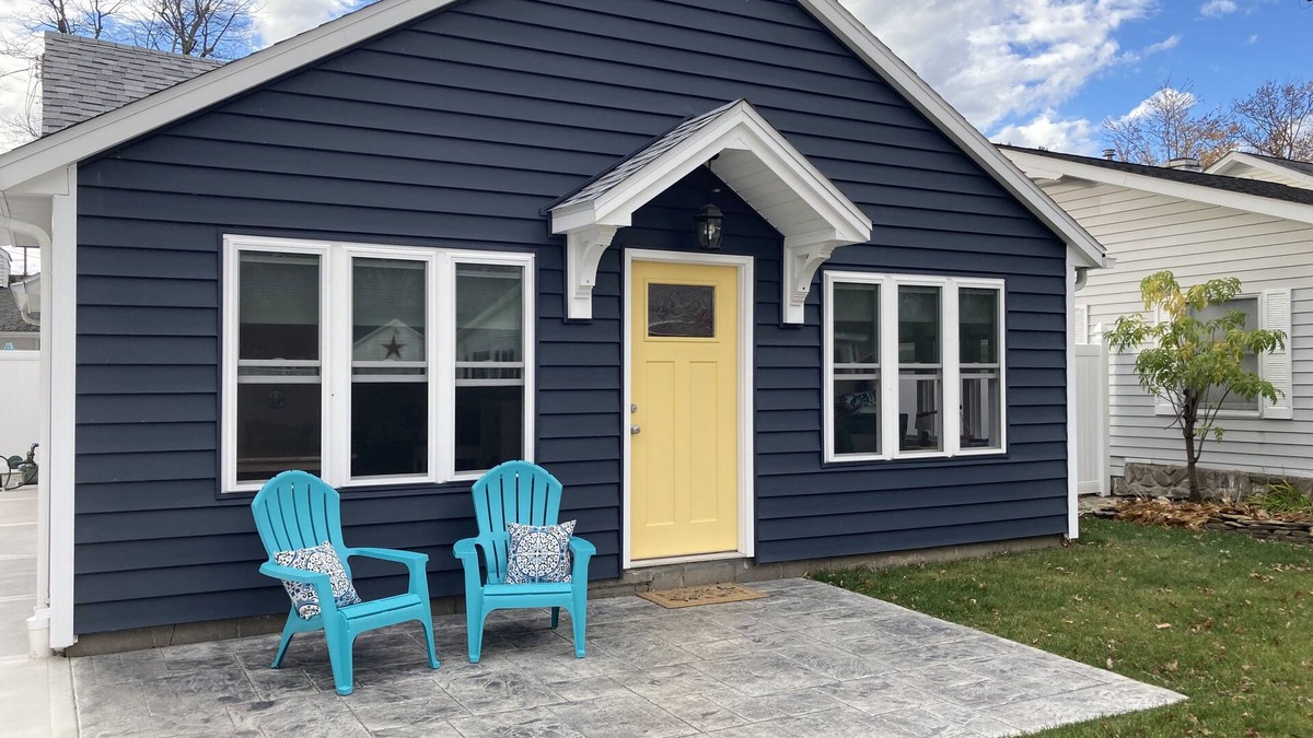 Ashtabula Cottage | Lake Cottage with Private Community Beach