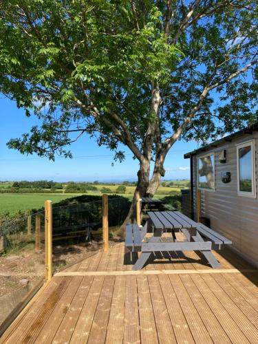 Gilcrux House | Lake District Solway View 16 The Beeches Caravan Park