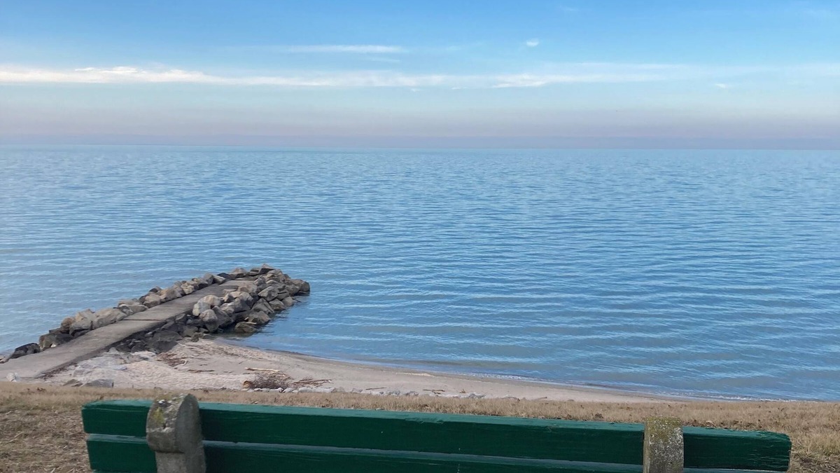 Mitiwanga Cottage | Lake Erie Escape! Lake Views, Private Beach, 20 min to Cedar Point + Jet Express