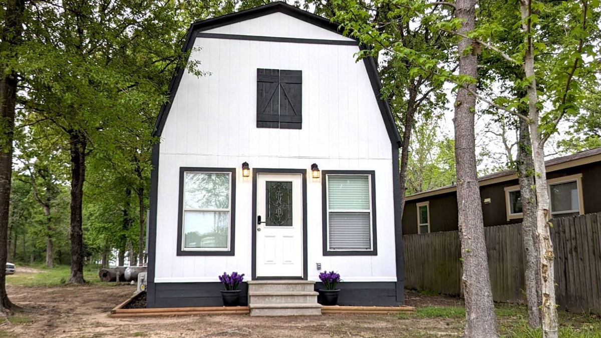 Quitman Cabin | Lake Fork Luxury and Leisure. 2 story cabin in gated resort. Many amenities!
