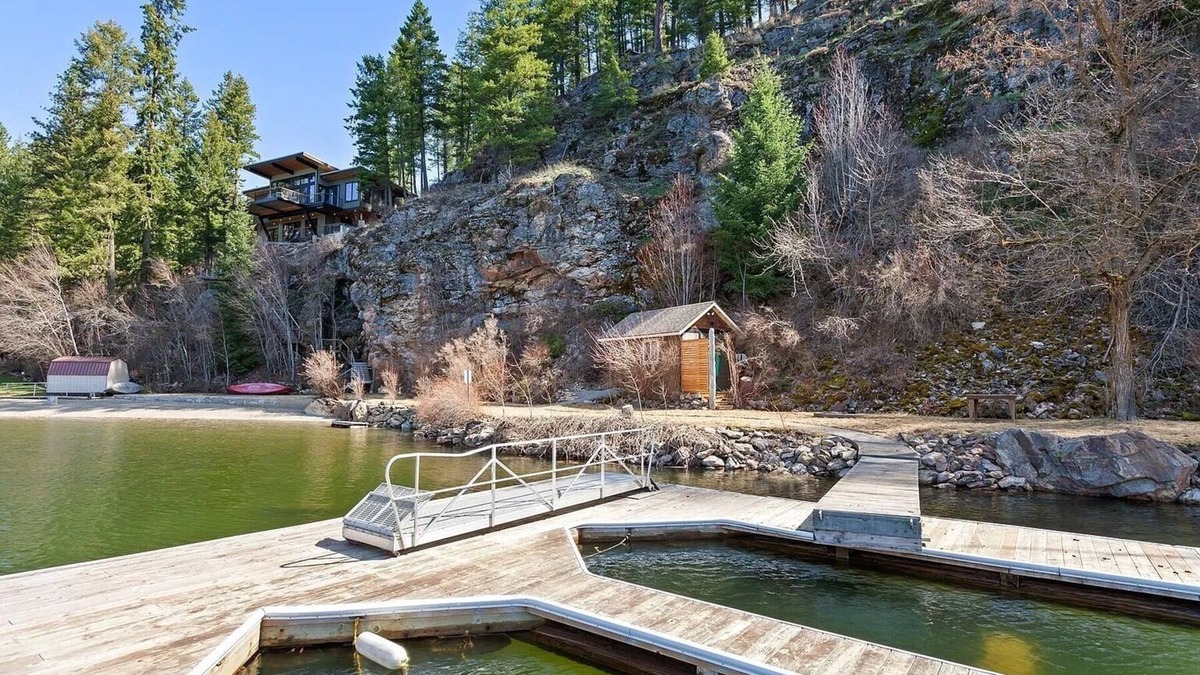 Spirit Lake House | Lake Front Home w/Spectacular Views & boat slips!