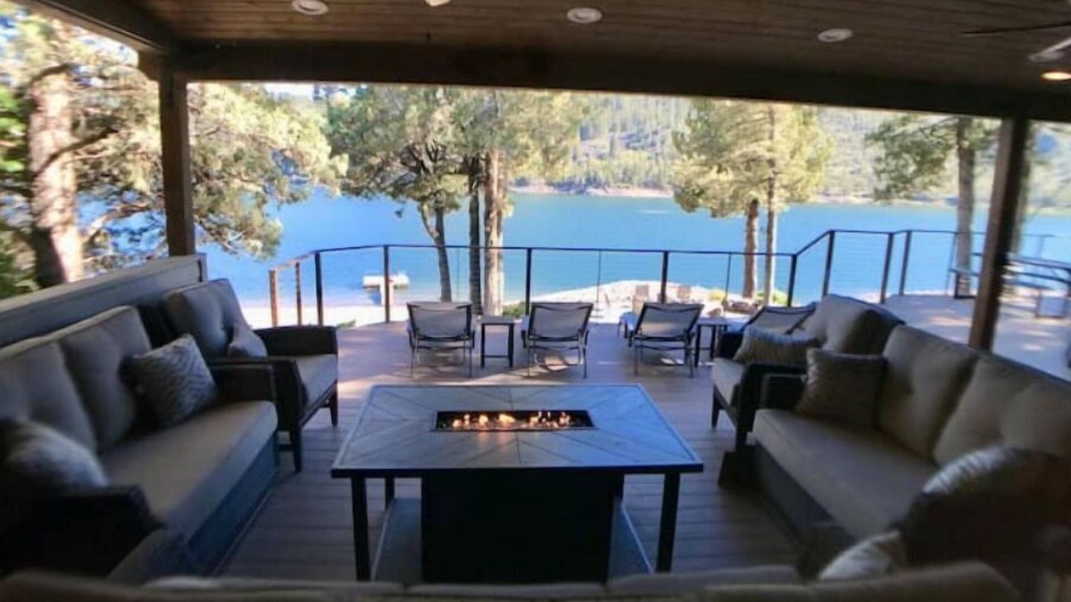 Prineville House | Lake Front House with Amazing View Near Bend Oregon