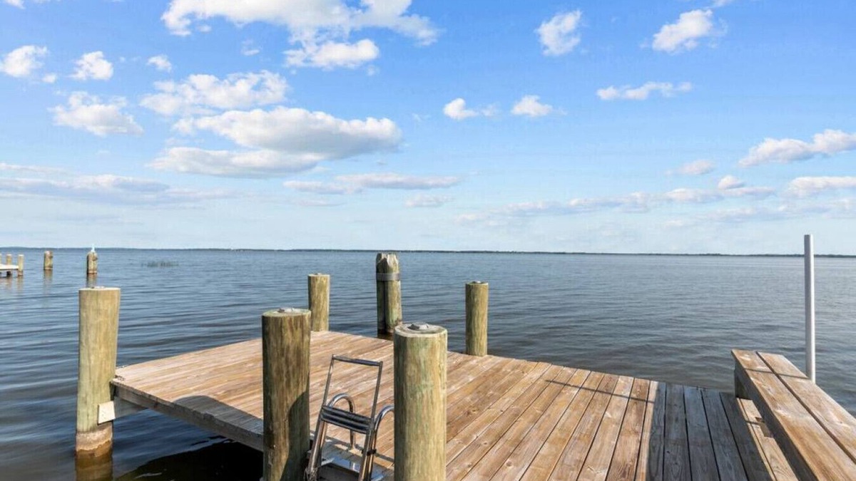 Winneconne House | LAKE FRONT! Kayaks|Paddleboards