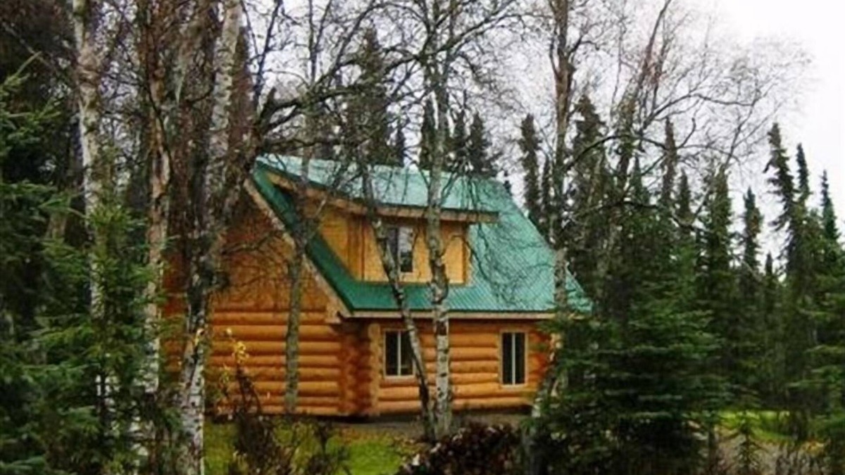 Soldotna Cabin | LAKE FRONT LOG CABIN! CLOSE TO KENAI RIVER!