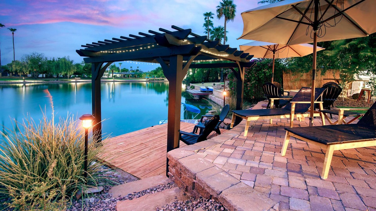 Dobson Ranch House | Lake Front Paradise, Pool and Hot Tub-Bubbly