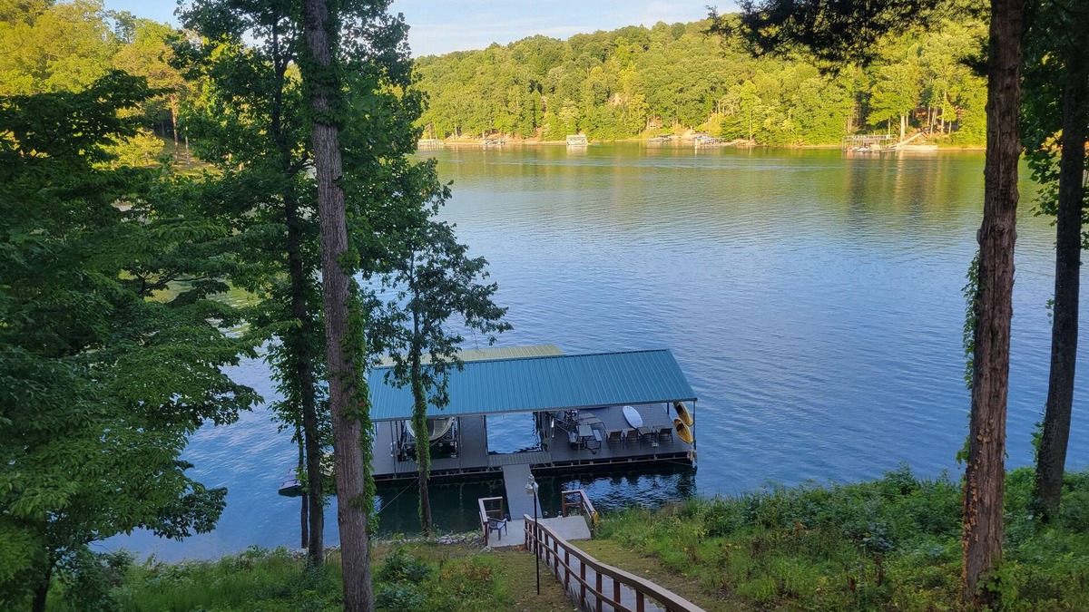 Big Creek Cottage | Lake Front Prop, includes two kayaks, canoe, covered dock with jet ski dock