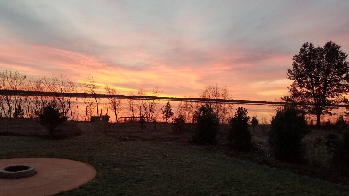 Big Bay House | Lake Front Sunrise View only a few hundred yards from the sandy shores of Lake