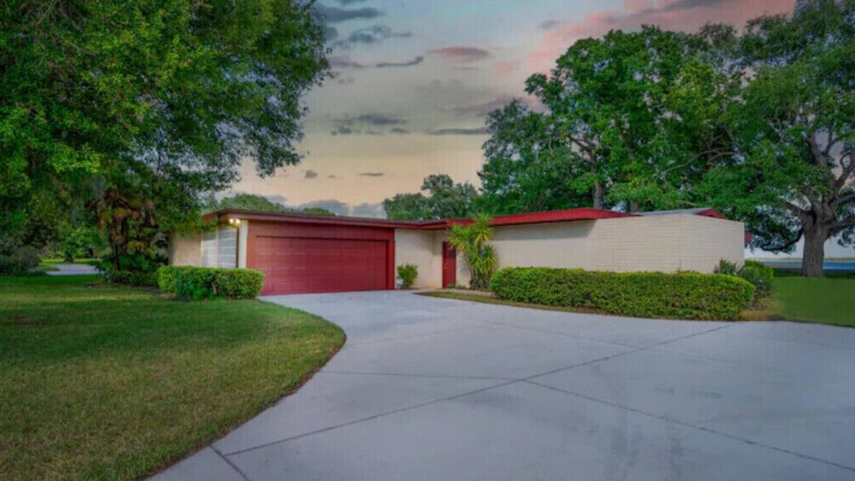 Winter Haven House | Lake Hamilton Hideout