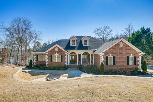 Fair Play House | Lake Hartwell Getaway with Private Dock and Fire Pit!