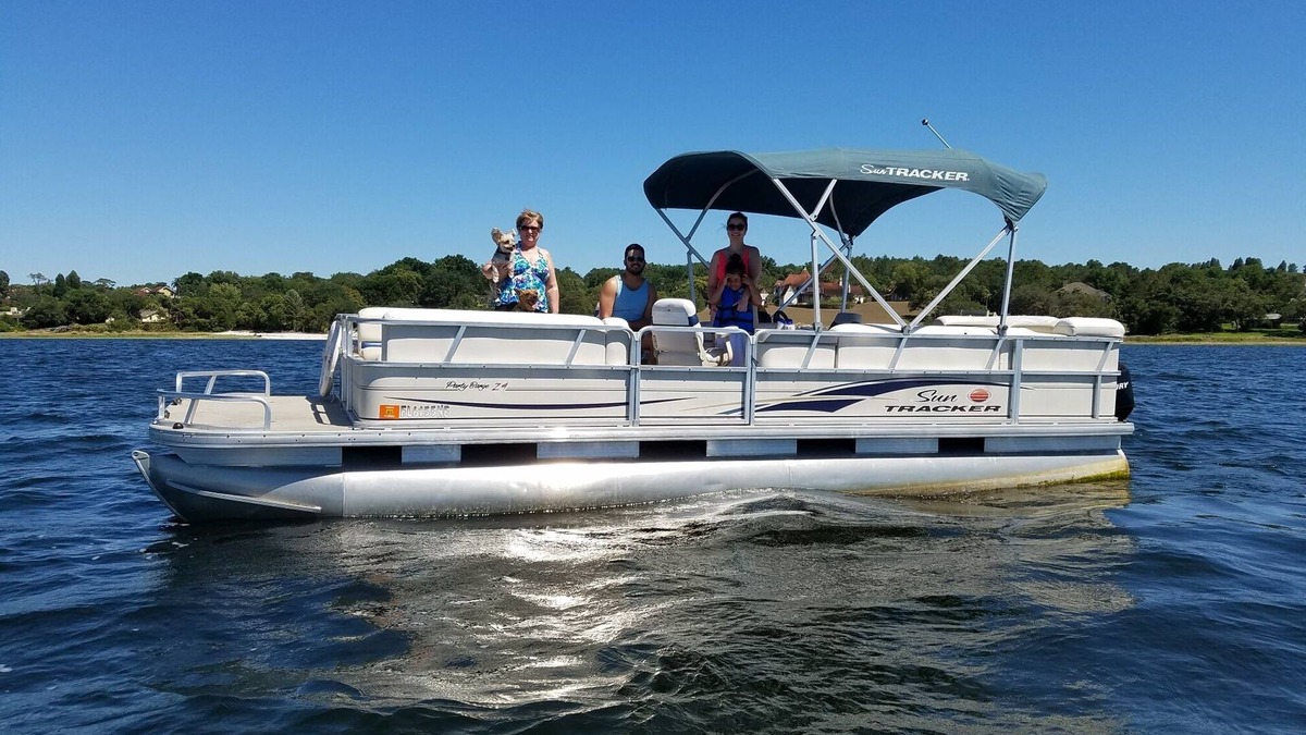 Crooked Lake Park House | Lake Home 3/2, Monster Bass, boating, Legoland, Bok Tower, 1 hour to Disney.