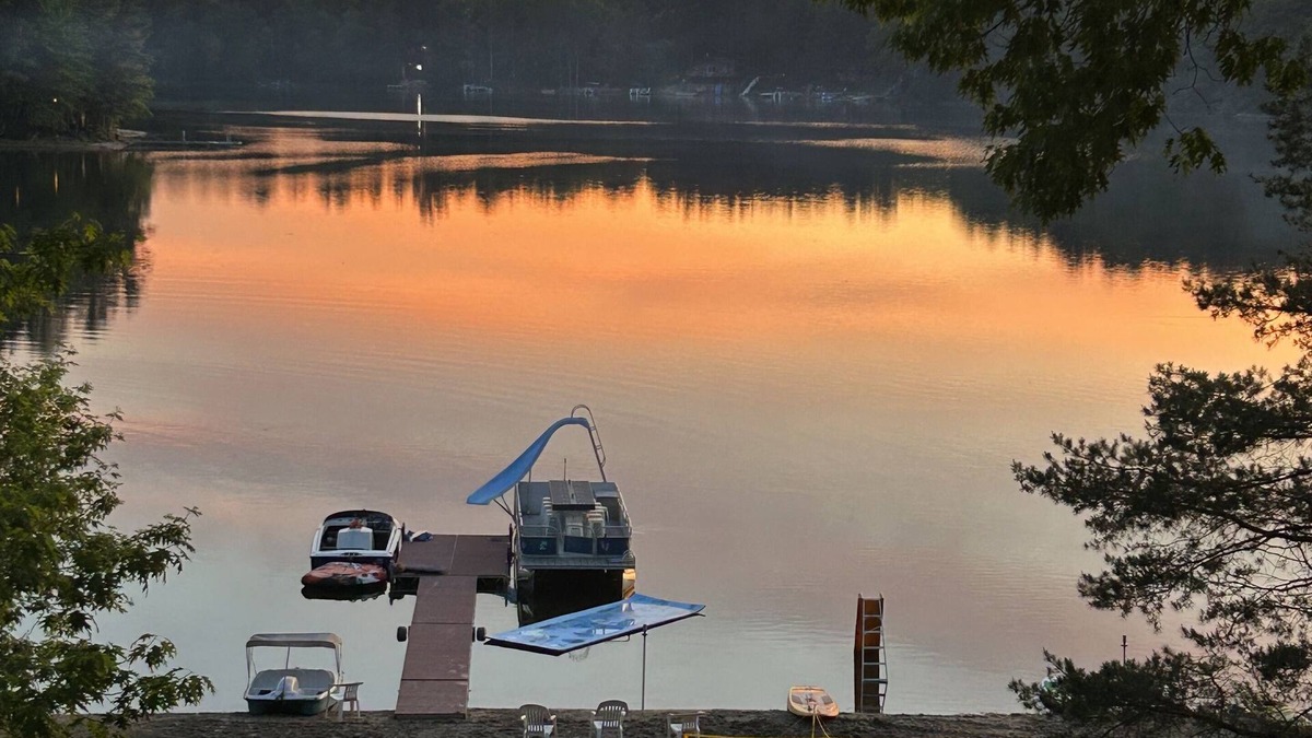 Pine River House | Lake Home-HUGE Sandy Beach Ski, swim, fish Full recreational lake