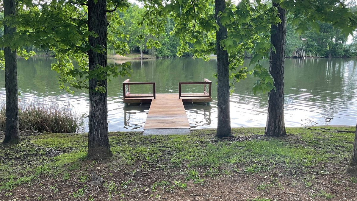 Decatur House | Lake home on Chickamauga Lake/Tennessee River.nDriveway leads to boat ramp.