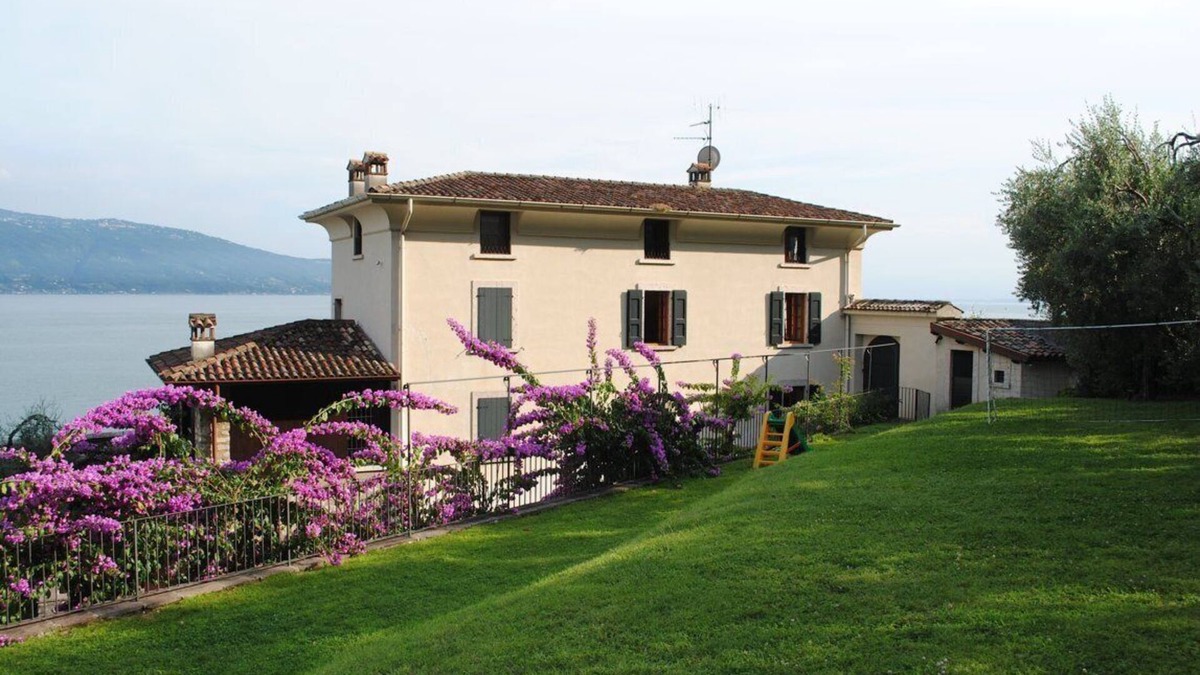 Gargnano Villa | LAKE HOUSE 44 - Garden direct on the LAKE