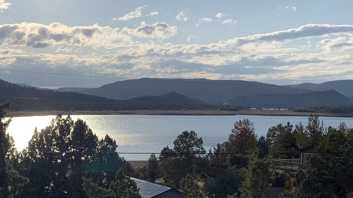 Prineville House | Lake house at Prineville Reservoir