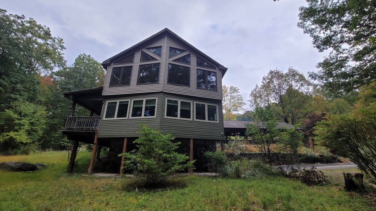 Montrose House | Lake House at Teter Creek