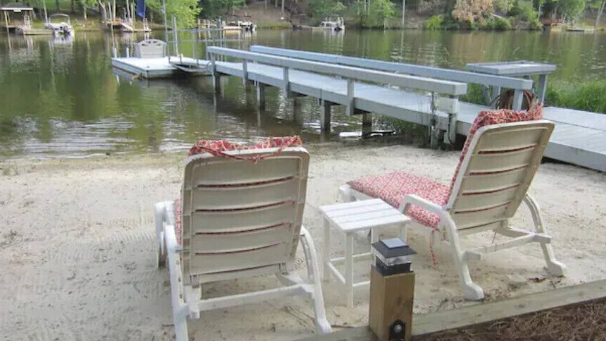 Prosperity Cottage | Lake House Cottage - Private Ramp, Dock & Beach, Great Fishing