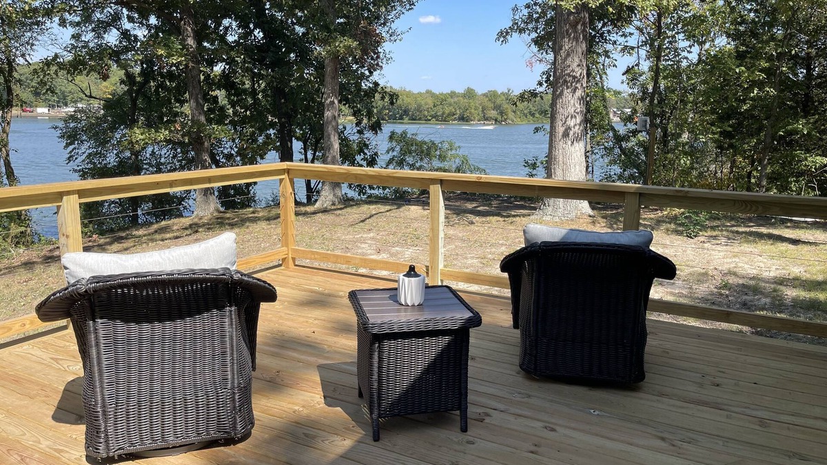 Centralia House | Lake house on the point with beautiful lake views!