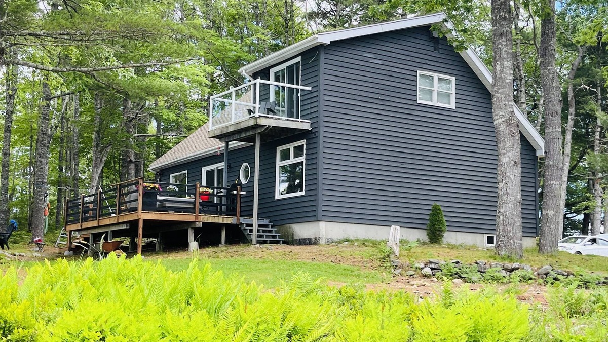 Lower Ohio House | Lake House Retreat